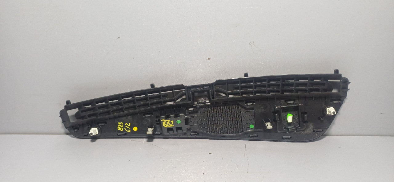 DIJELOVI PLASTIKA AUDI A3 (8V1/8VA) > 12-16