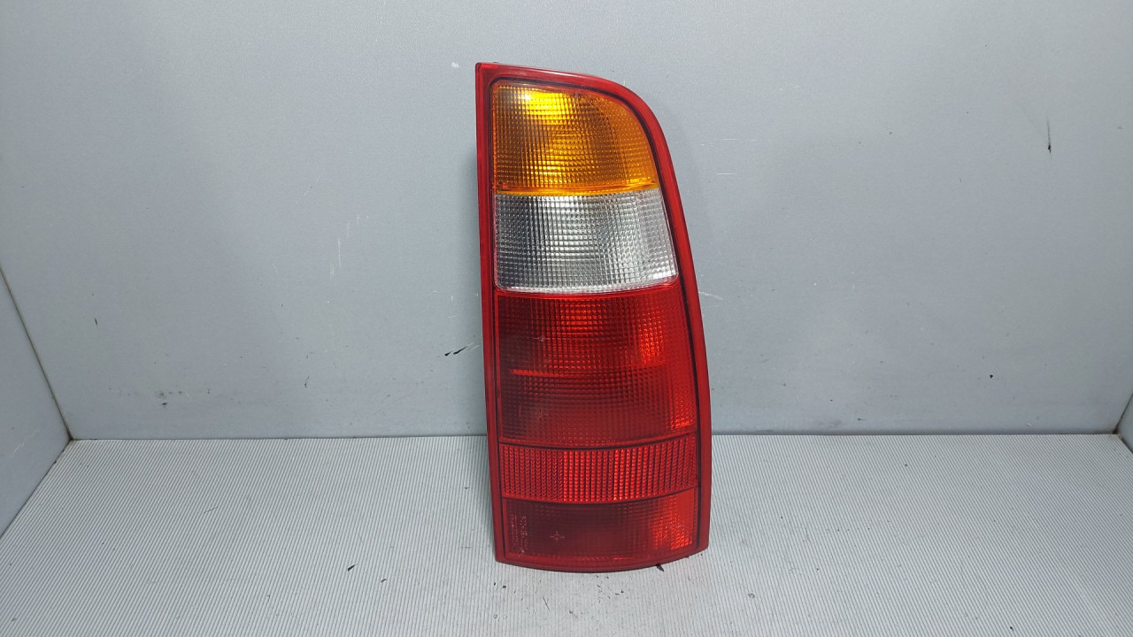 DIJELOVI STOP SVJETLO VW POLO > 99-01 6K0945112