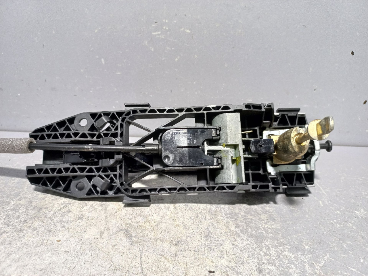 DIJELOVI RUCKA VRATA VW GOLF 6 > 08-12 5N0837885H