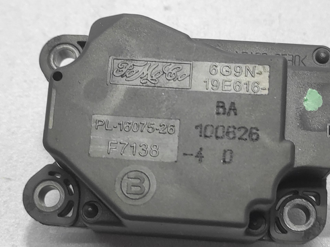 MOTORIC KLAPNE VOLVO V40 > 12-16 6G9N19E616BA