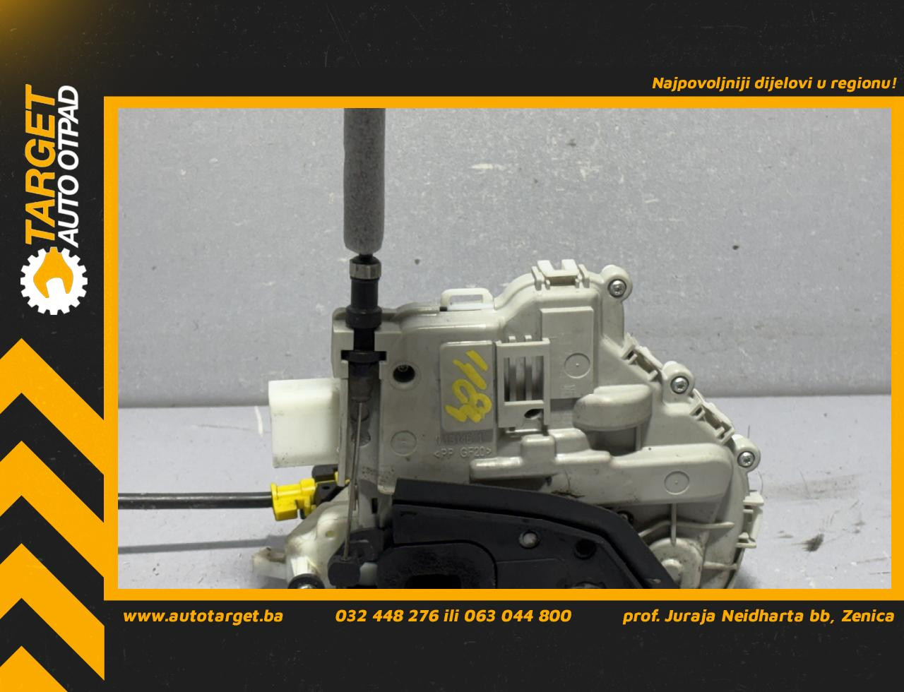DIJELOVI BRAVA VRATA AUDI A1 > 14-18 1.6 8X2837016B