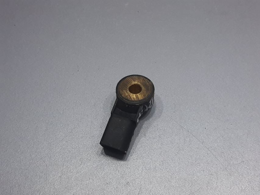 DIJELOVI SENZOR VW GOLF 6 > 08-12 030905377C