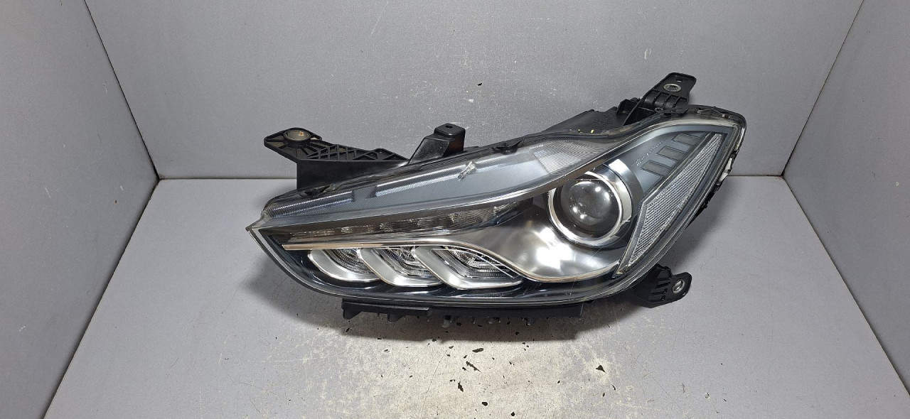 DIJELOVI FAR MASERATI GHIBLI (M157) > 13-23 3.0 00670038246