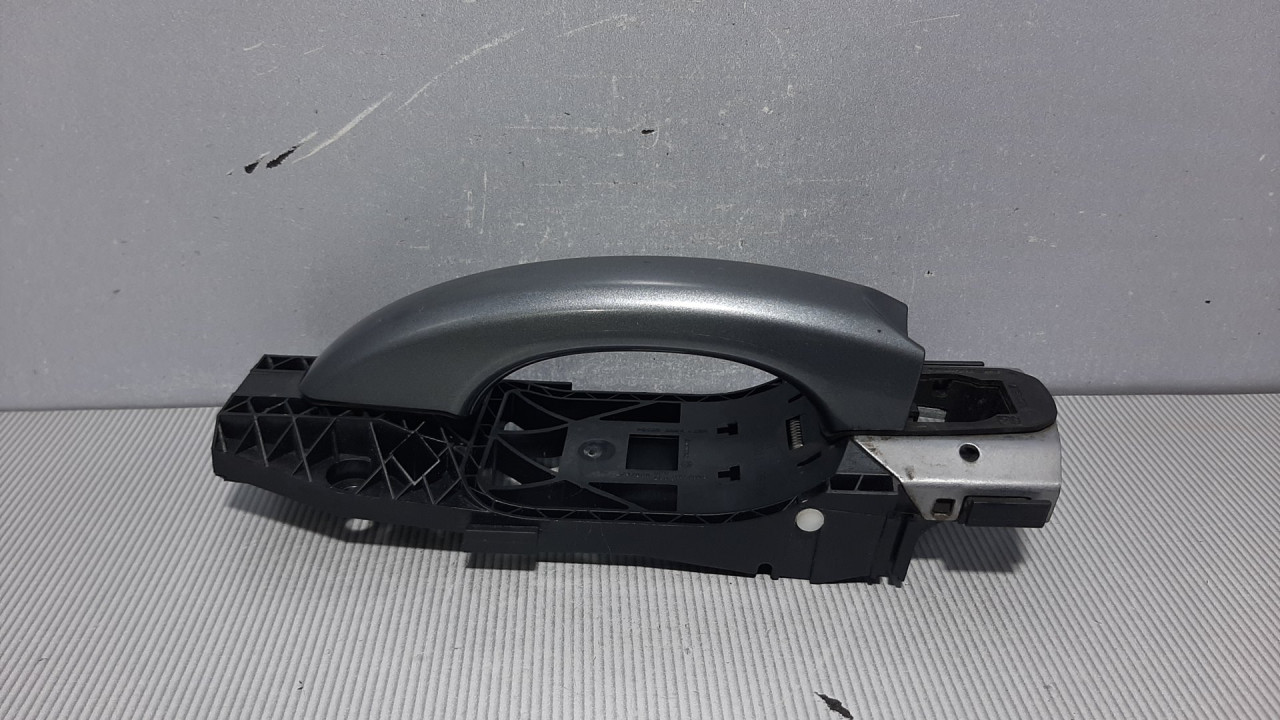 DIJELOVI RUCKA VRATA VW AMAROK > 09-16 5N0837885