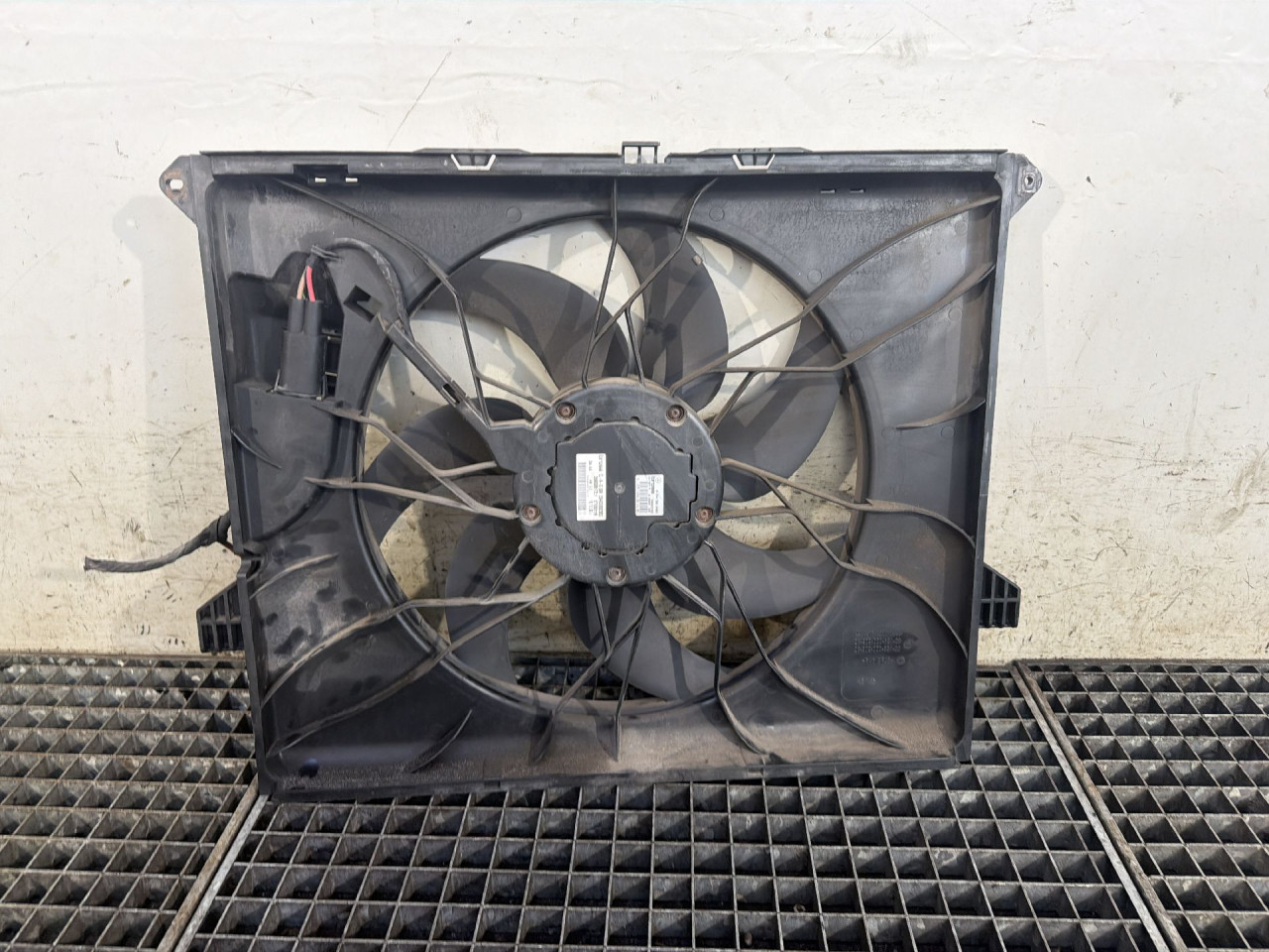 DIJELOVI NOSAC VENTILATORA MERCEDES ML (W164) > 08-11 3.0