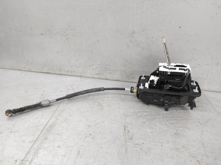 DIJELOVI SALTEBLA AUDI A4 (B8) > 12-15 8K1713041AA