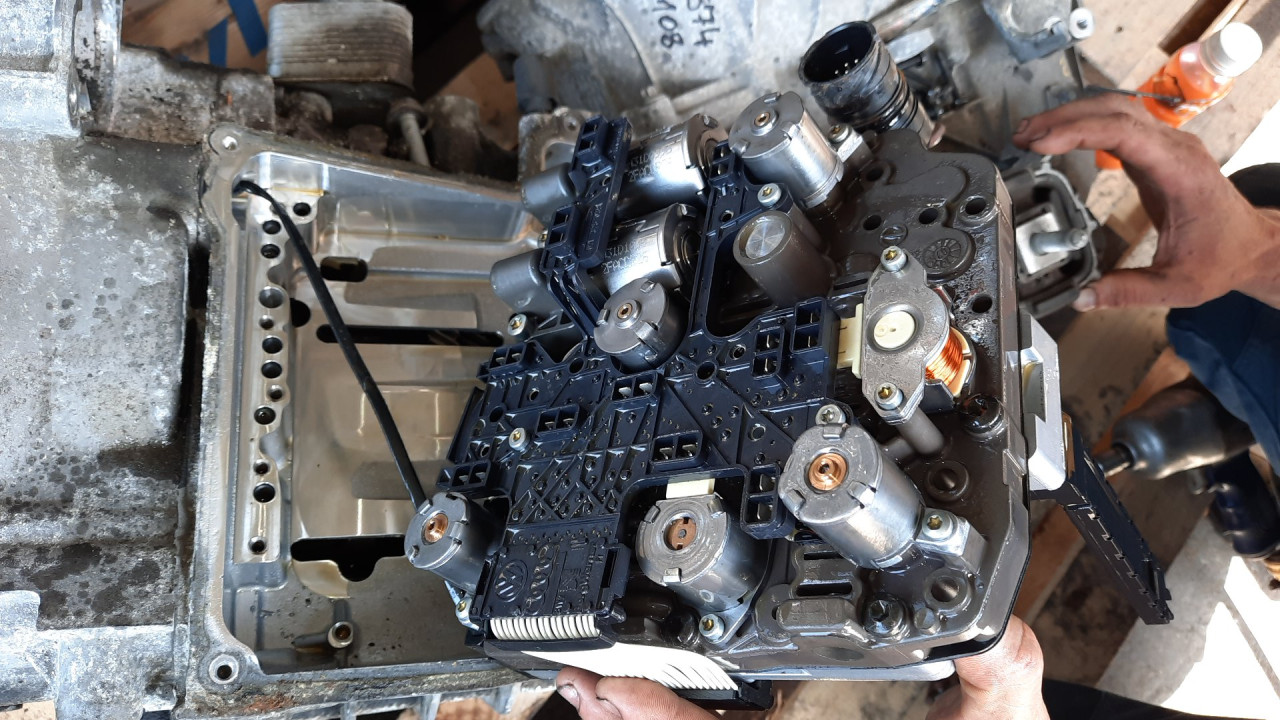 DIJELOVI MEHATRONIKA VW TOURAN > 06-10 02E927770AE