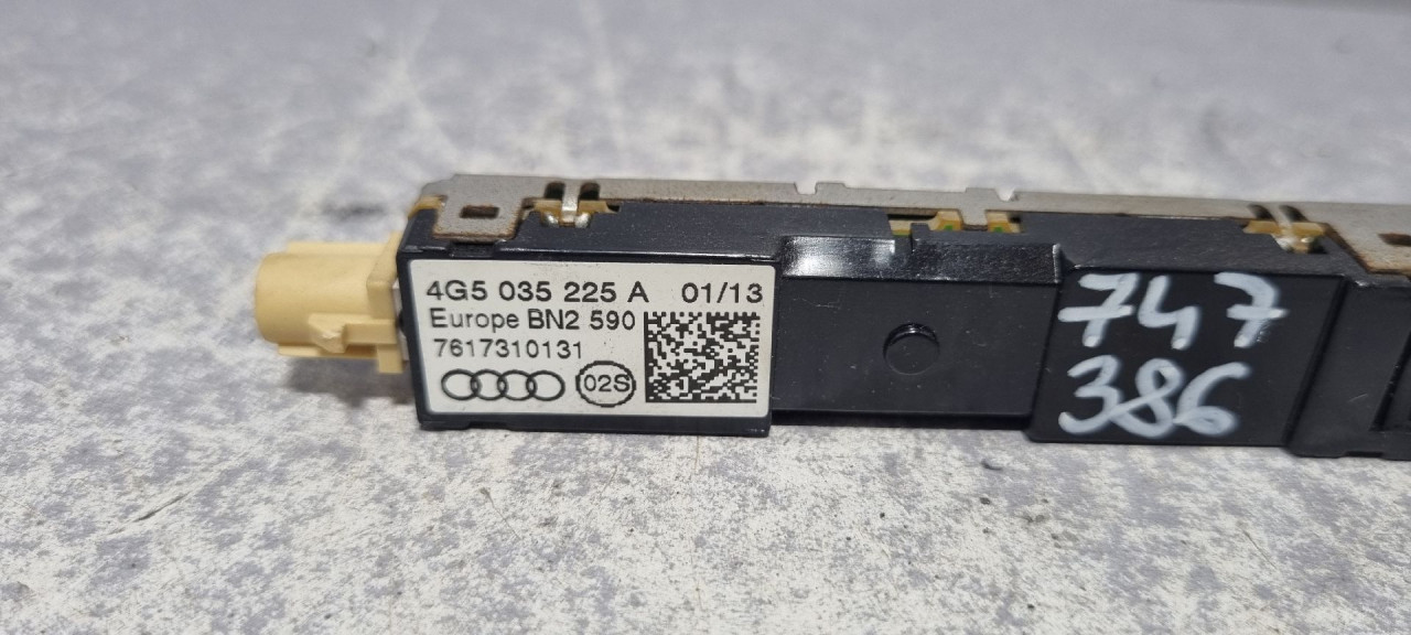DIJELOVI ANTENA AUDI A6 4G > 11-14 4G5035225A