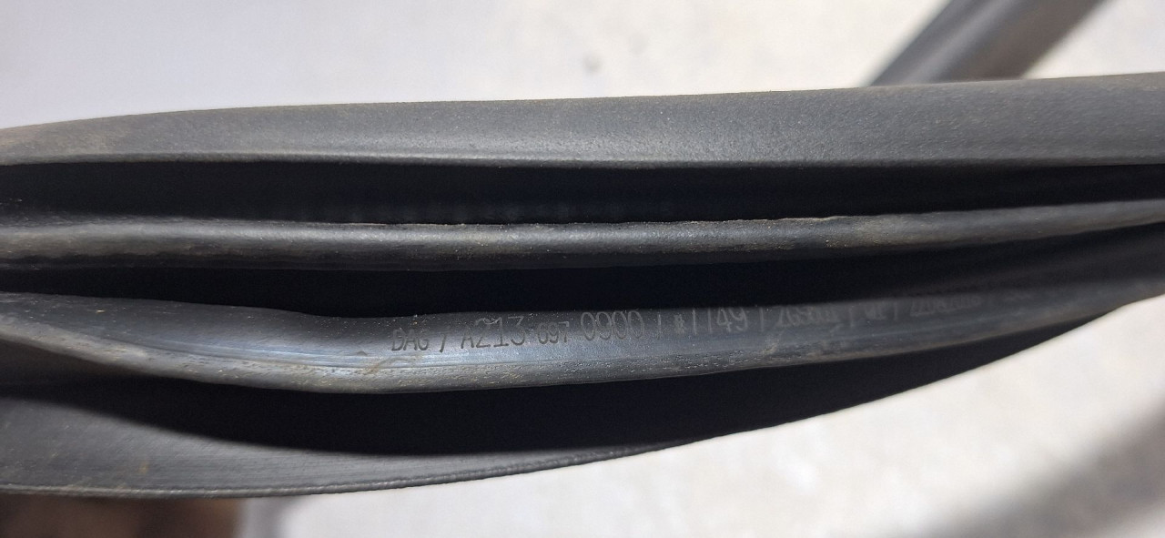 KEDER MERCEDES E KLASA (W213/S213) > 16-23 A2136970900