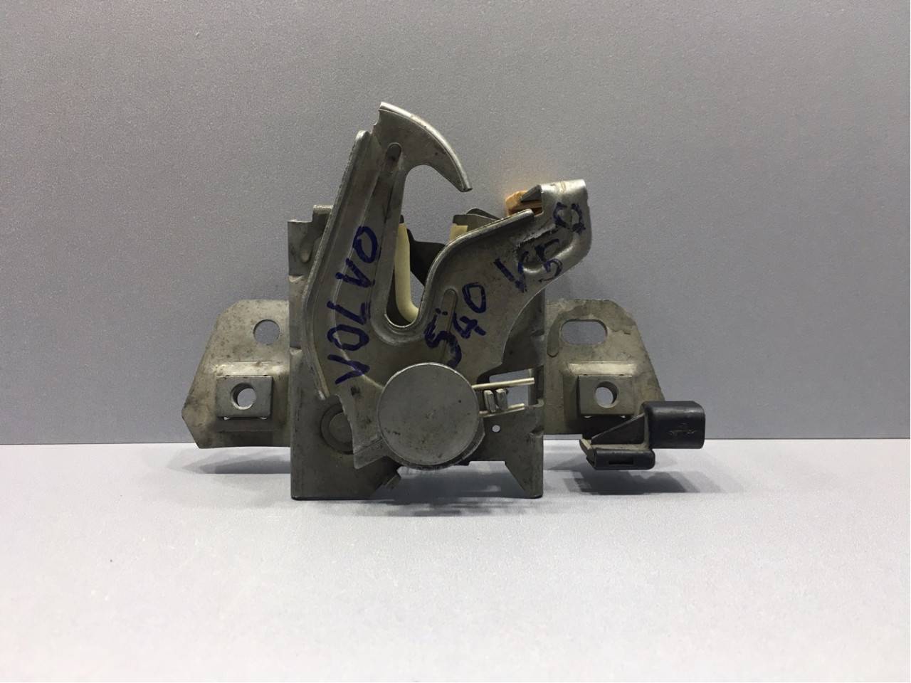 BRAVA HAUBE VOLVO S40/V50 > 04-07 30716530