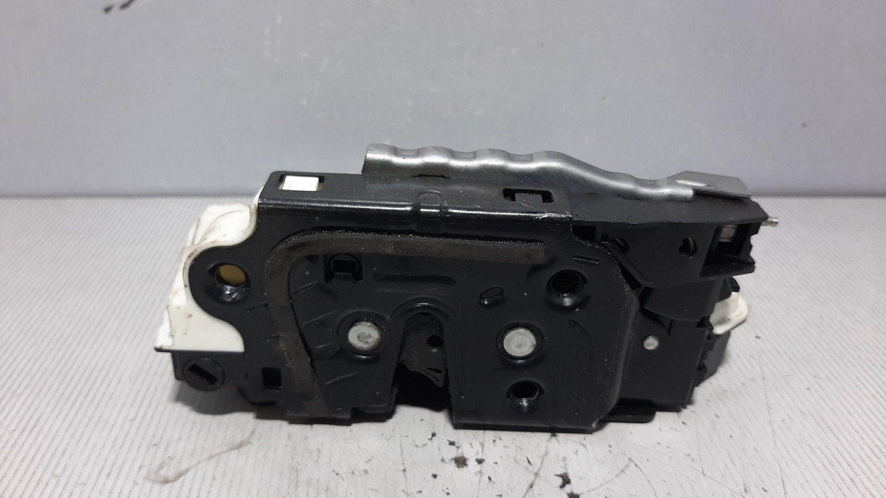 DIJELOVI BRAVA VRATA SEAT IBIZA > 08-12 6J0839016A