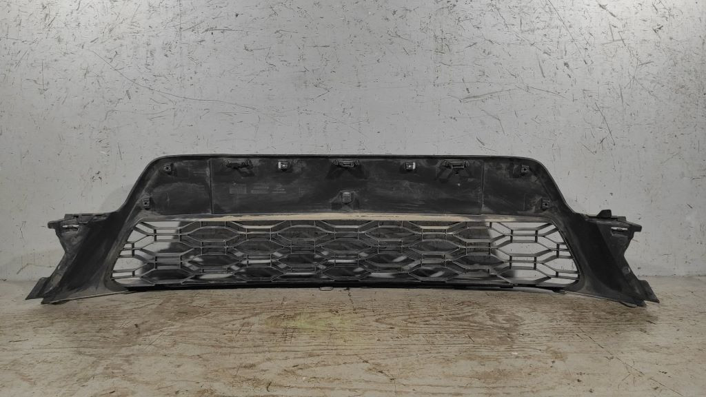 RESETKA BRANIKA DACIA SANDERO > 16-20 622541693R
