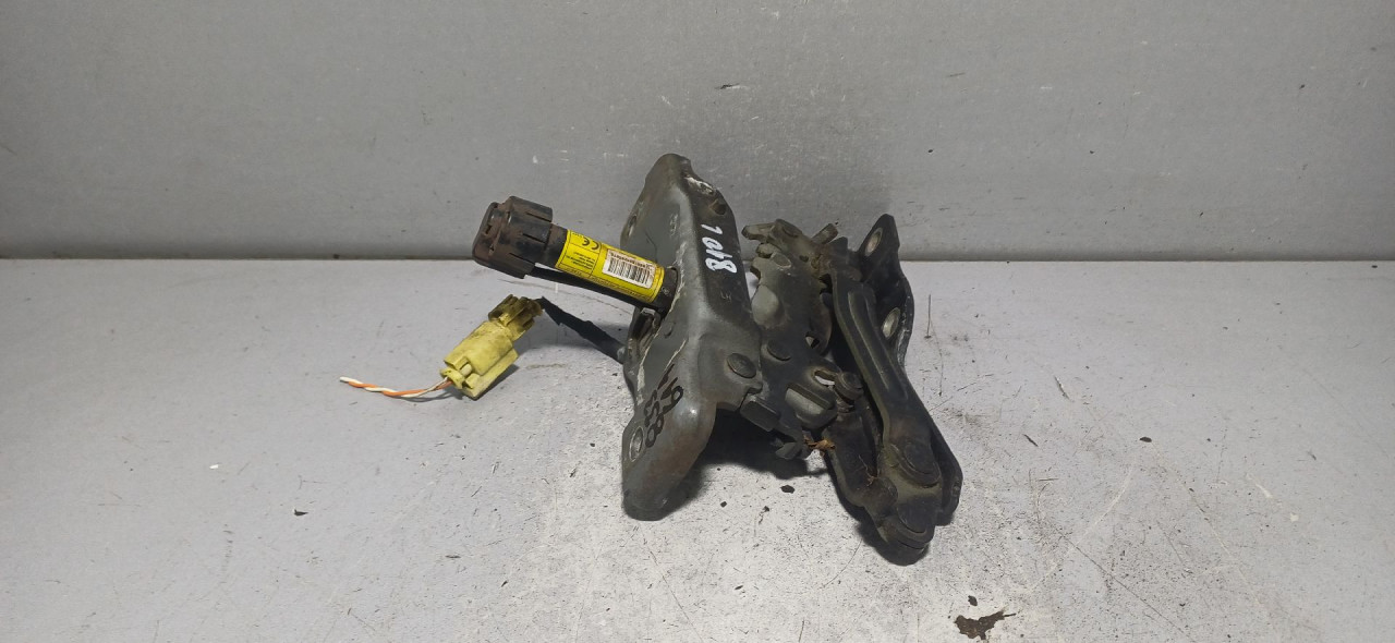 DIJELOVI SKARE OD HAUBE HYUNDAI TUCSON > 15-20