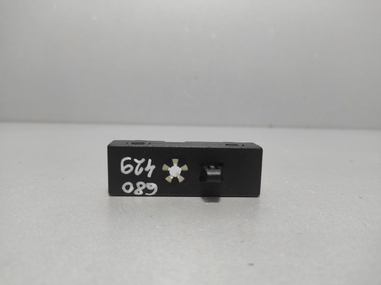 DIJELOVI ANTENA VOLVO S60/V60 > 14- 31282107