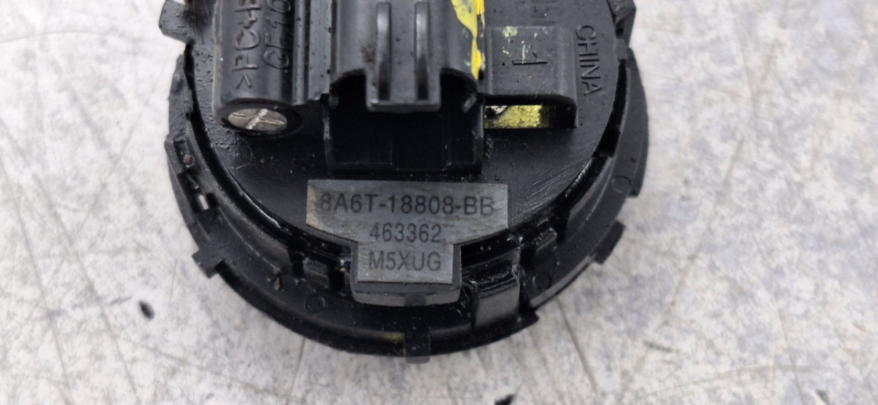 DIJELOVI ZVUCNIK FORD FOCUS > 11-14 8A6T18808BB