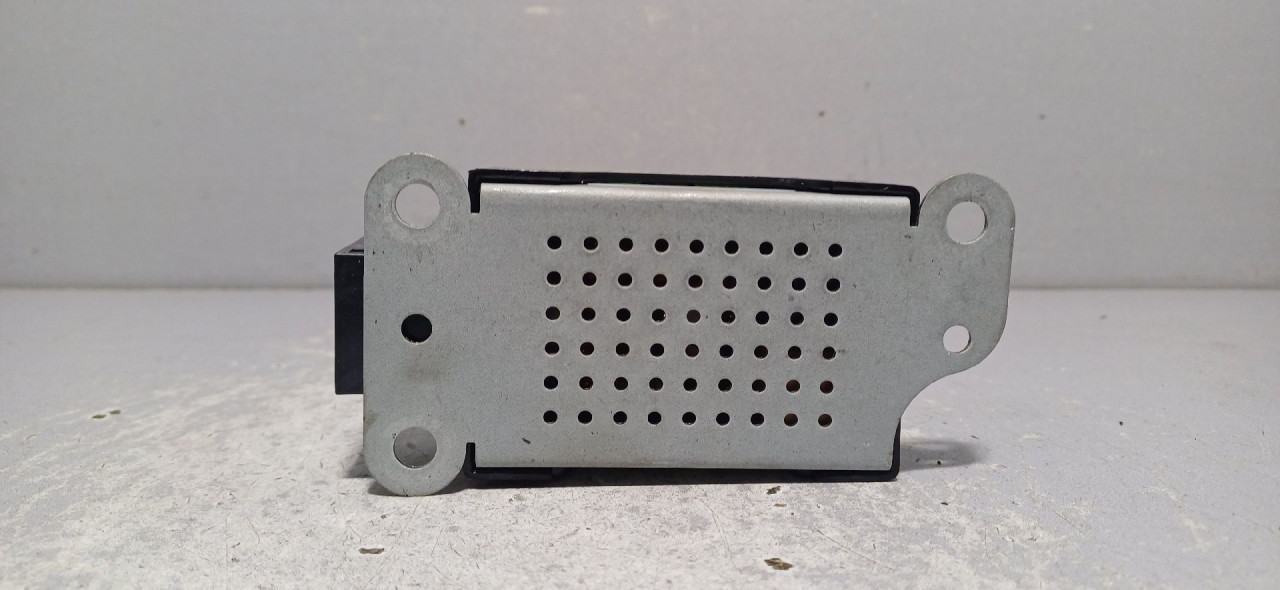 DIJELOVI ELEKTRONIKA MODUL VW GOLF 6 > 08-12 1.6 5M0035570B