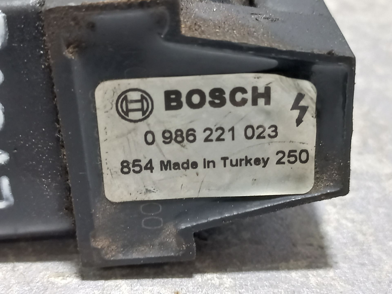 DIJELOVI BOMBINA VW TIGUAN > 11-15 0986221023