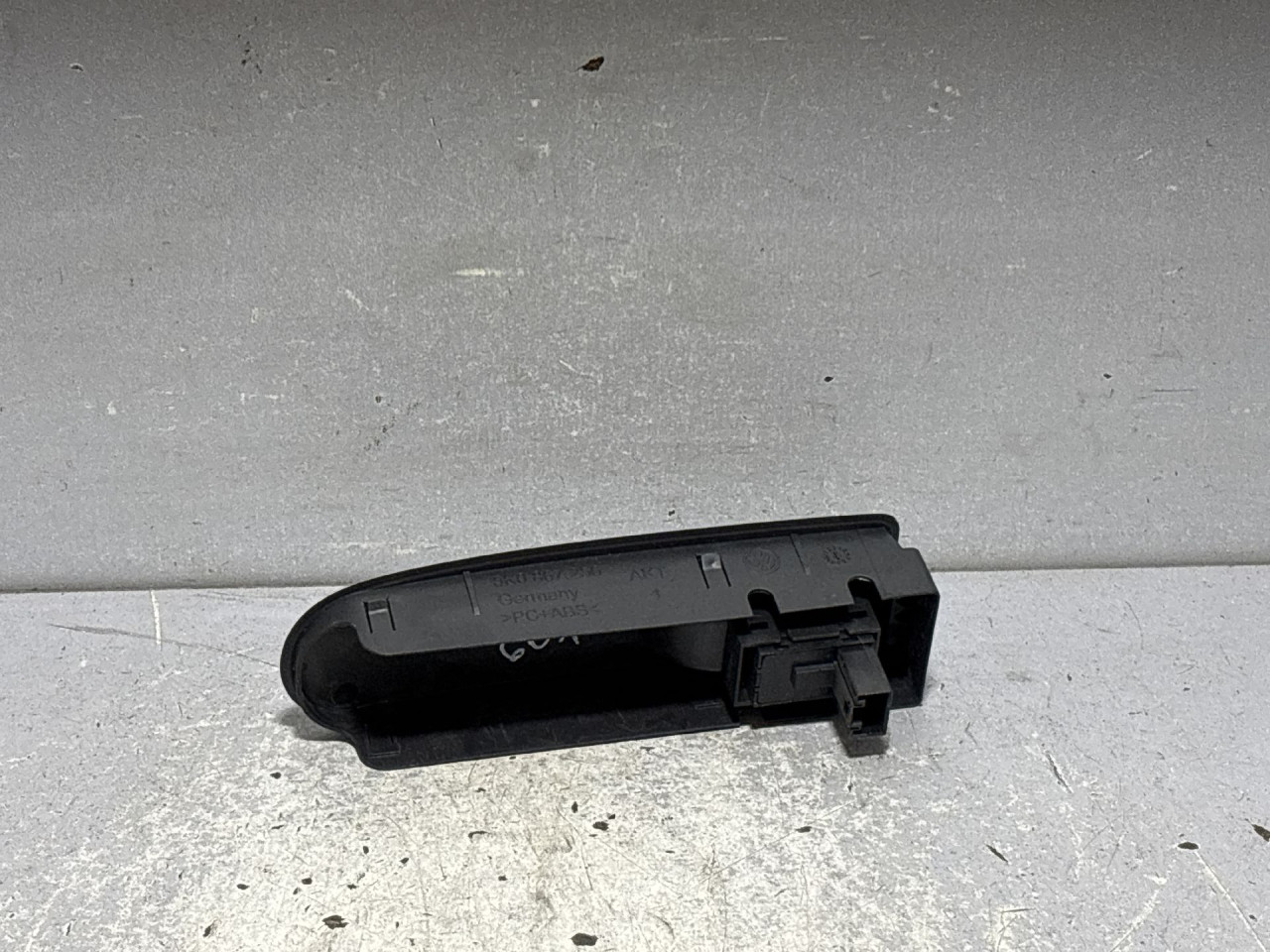 DIJELOVI PREKIDACI PROZORA VW GOLF 6 > 08-12 1.6 5K0867256