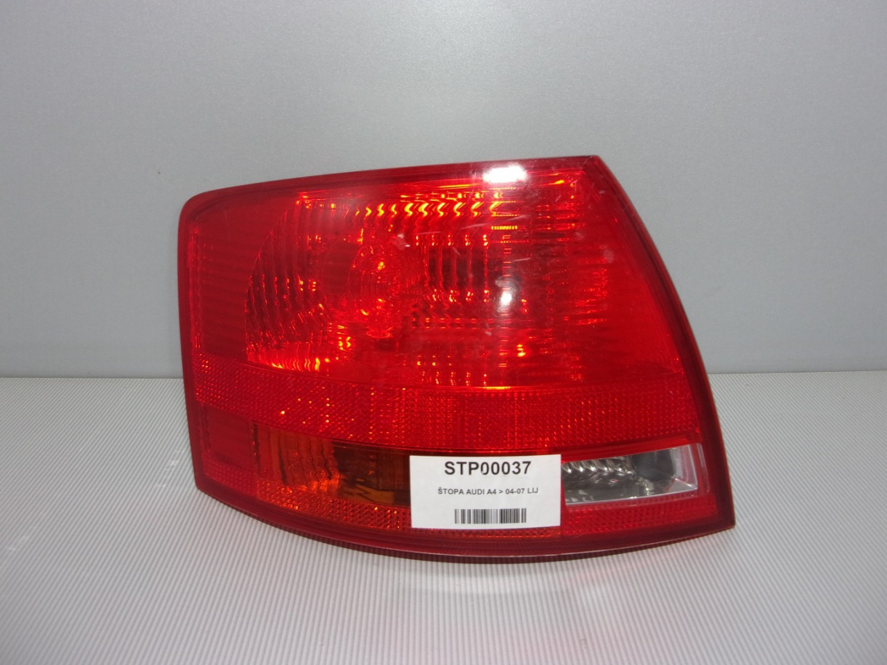 STOP SVJETLO AUDI A4 (B7) > 04-07 AD022015 8E9945095C