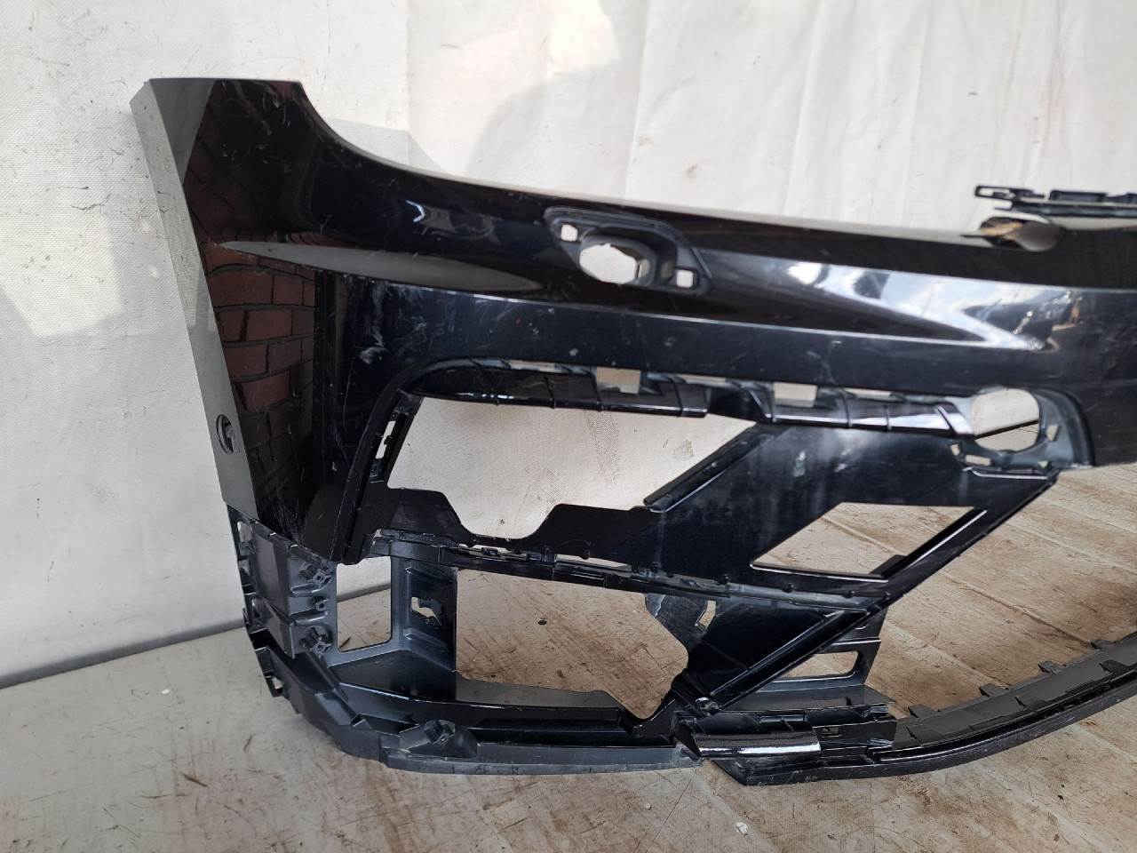 DIJELOVI BRANIK VW TIGUAN > 16-20 5NN807221A