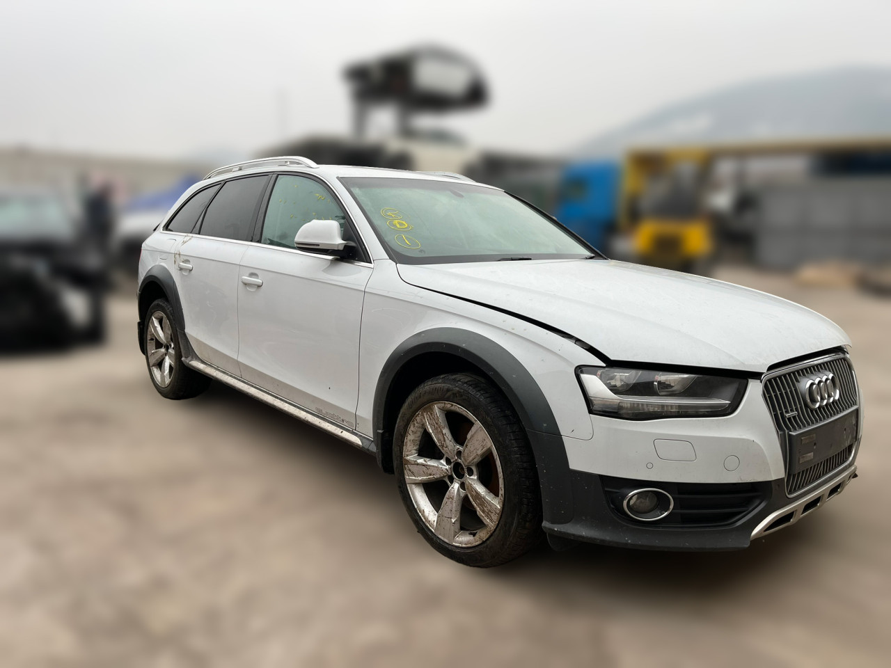AUDI A4(B8) 2.0 4x4 2014 GODINA MOTOR CGLC DIJELOV