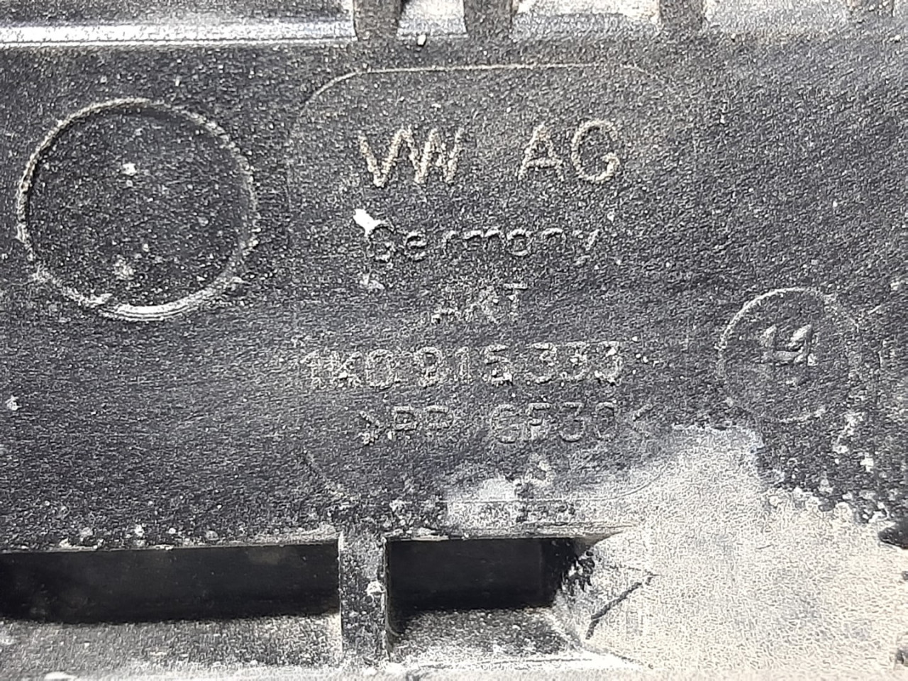 NOSAC AKUMULATORA AUDI A3 > 03-08 1K0915333