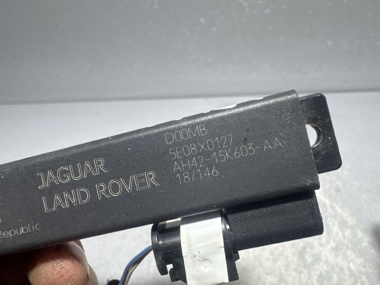 DIJELOVI ANTENA LAND ROVER EVOQUE > 15-18 2.0 AH4215K603AA