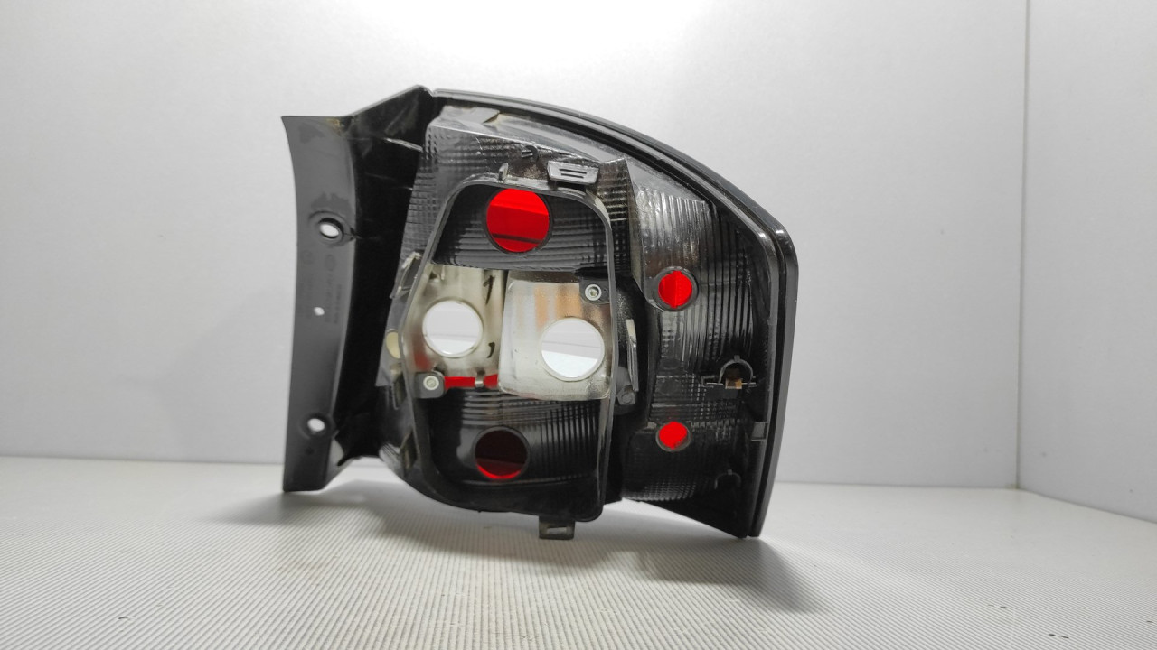 DIJELOVI STOP SVJETLO SKODA FABIA > 14- 6V6945095