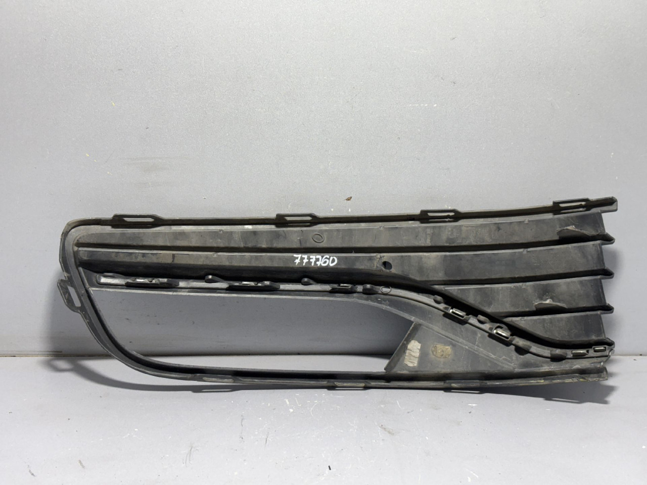 DIJELOVI RESETKA BRANIKA VW POLO > 14-17 6C0853666