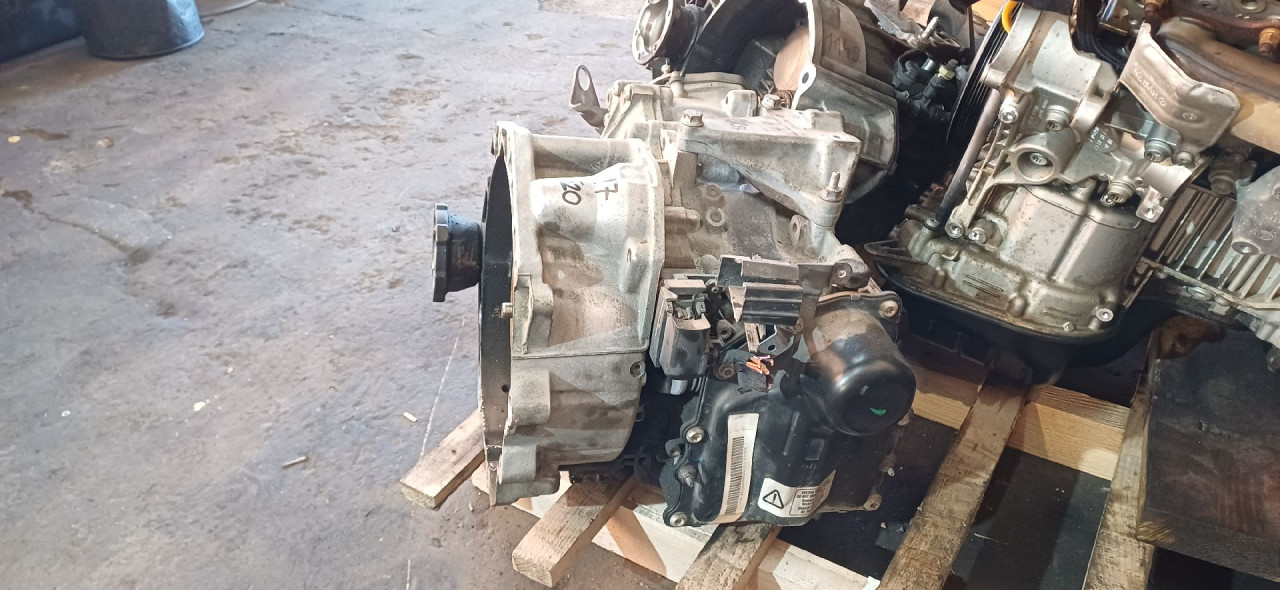 DIJELOVI MJENJAC VW GOLF 6 SW > 09-13