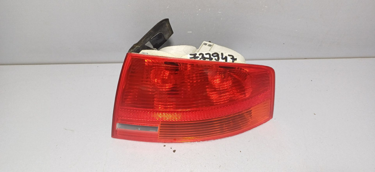STOP SVJETLO AUDI A4 (B7) > 04-07 8E5945096
