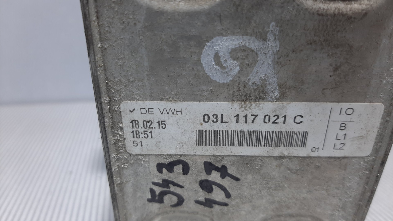 DIJELOVI HLADNJAK ULJA VW CADDY > 10-15 03L117021C