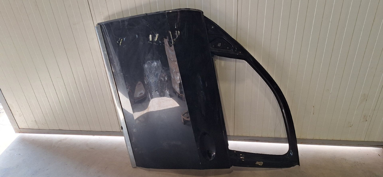 DIJELOVI VRATA BMW X7 (G07) > 19-