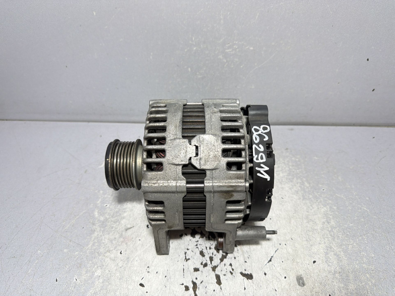 DIJELOVI ALTERNATOR VW PASSAT B7 > 10-14 1.6 03L903023D