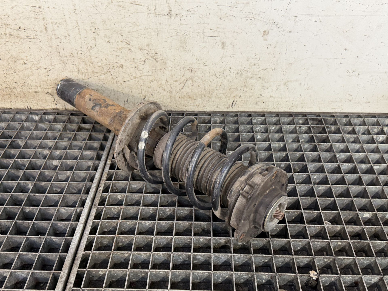 DIJELOVI AMORTIZER VW SHARAN > 10- 2.0 7N0413031T