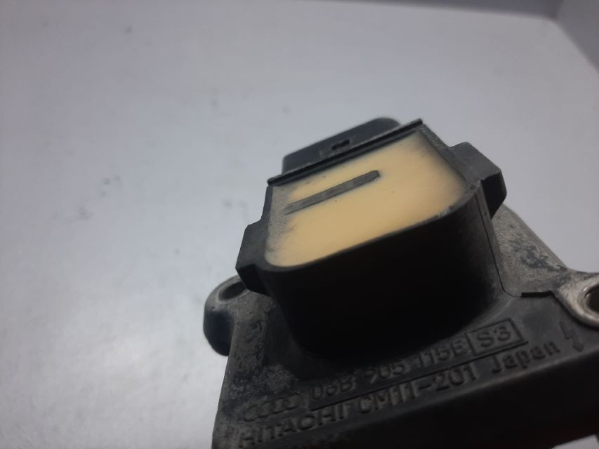DIJELOVI BOMBINA VW GOLF 4 > 97-03 06B905115E