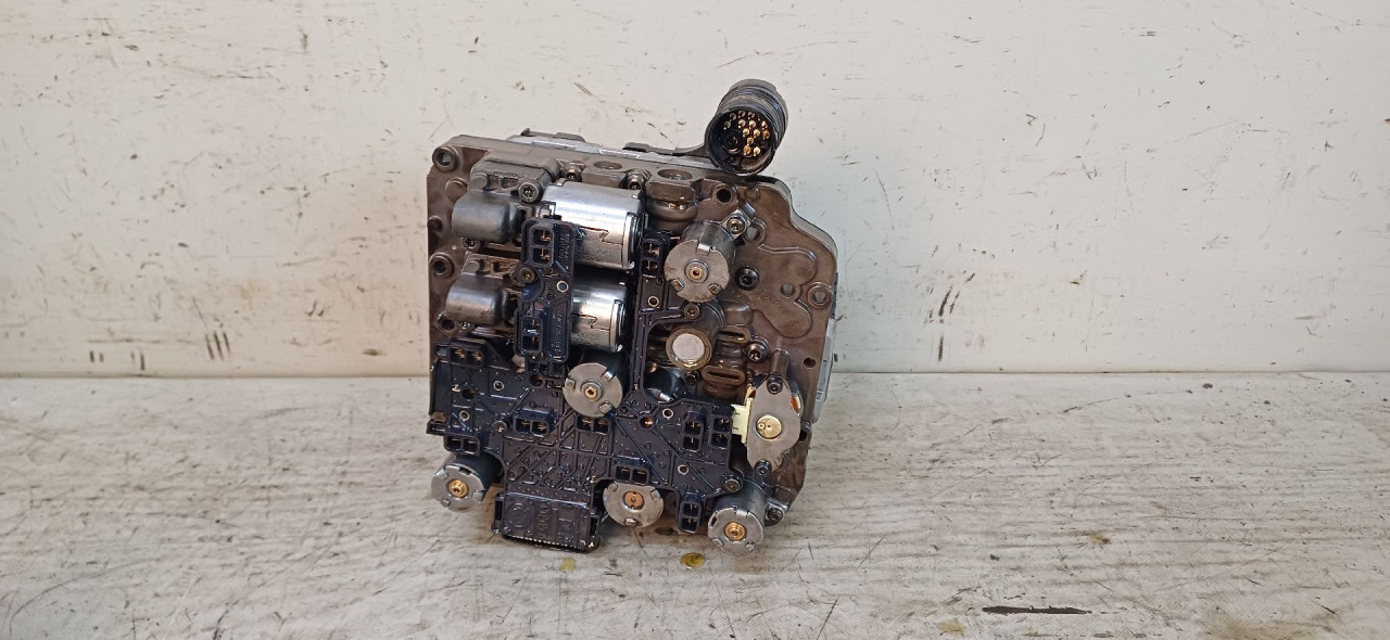 DIJELOVI MEHATRONIKA VW PASSAT B7 > 10-14 2.0 02E927770AL