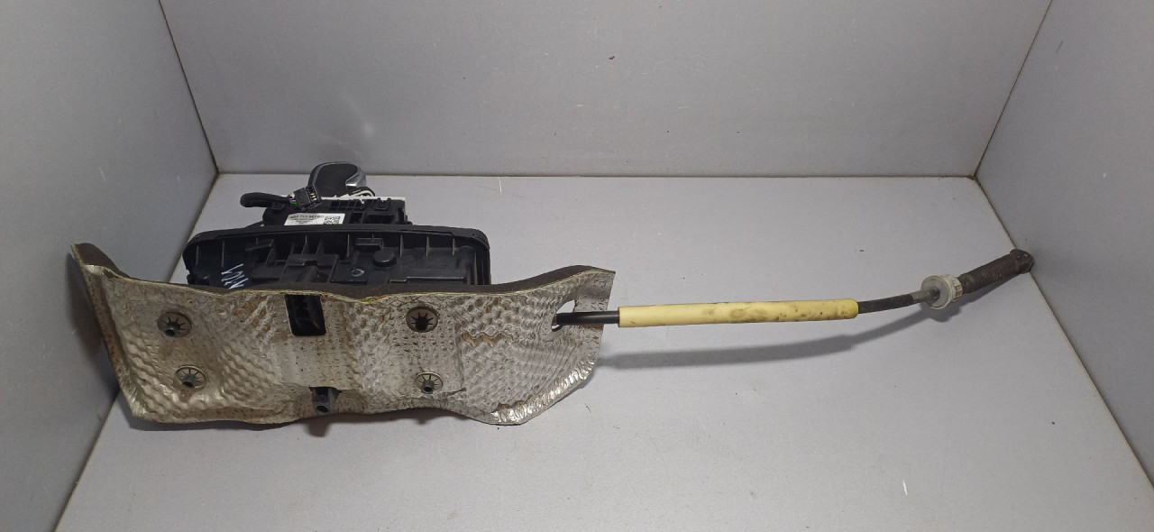 DIJELOVI SALTEBLA AUDI A7 > 14 - 18 4G2713041BD
