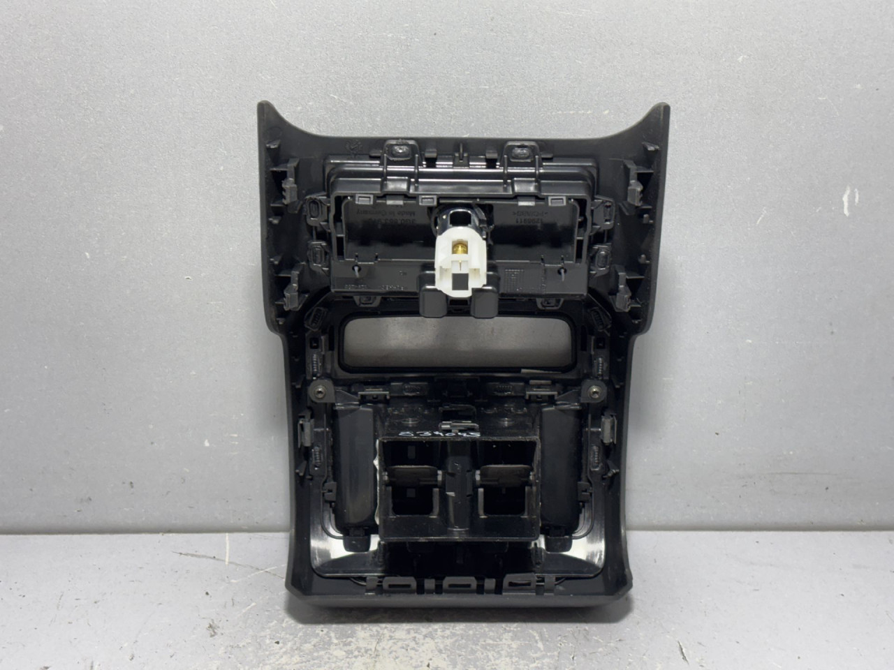 DIJELOVI PLASTIKA VW PASSAT B8 > 14-19