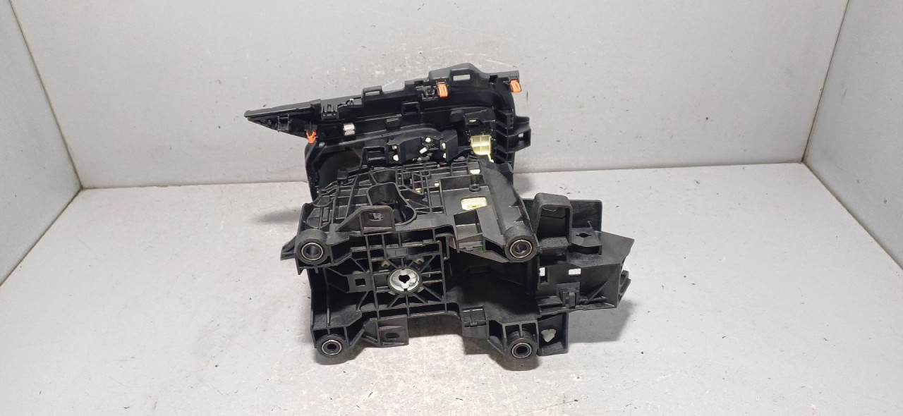 SALTEBLA TOYOTA COROLLA > 19- 75G588 75G900