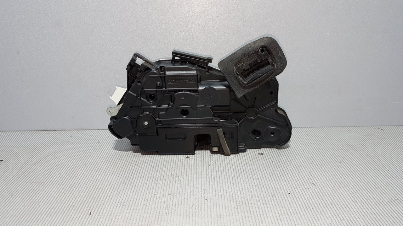 DIJELOVI BRAVA VRATA VW GOLF 7 > 12-16 5K2837016D