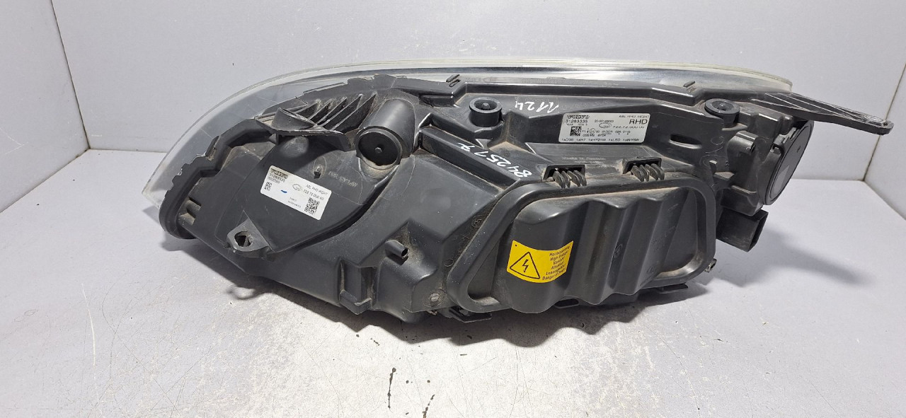 DIJELOVI FAR VOLVO V40 > 12-16 31283335