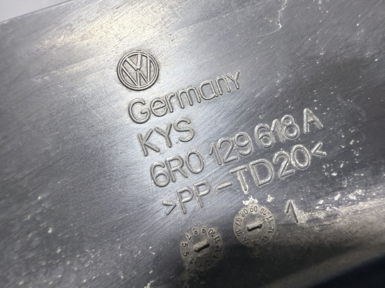DIJELOVI CRIJEVO VW POLO > 09-14 1.2 6R0129618A