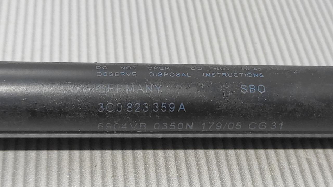 AMORTIZER HAUBE VW PASSAT B6 > 05-10 3C0823359A