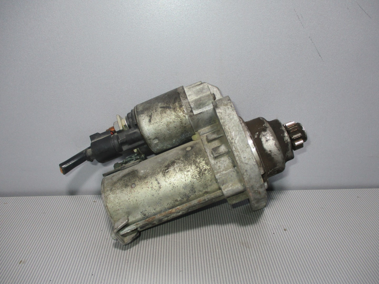 DIJELOVI ALNASER VW GOLF 5 > 03-08 02Z911023G