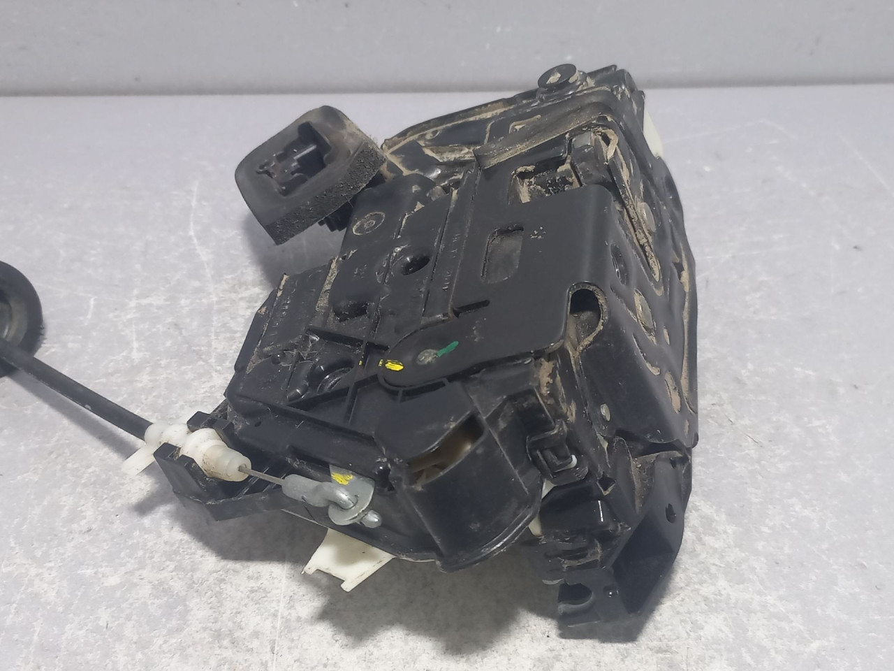 DIJELOVI BRAVA VRATA SKODA FABIA > 14- 6V0839016A