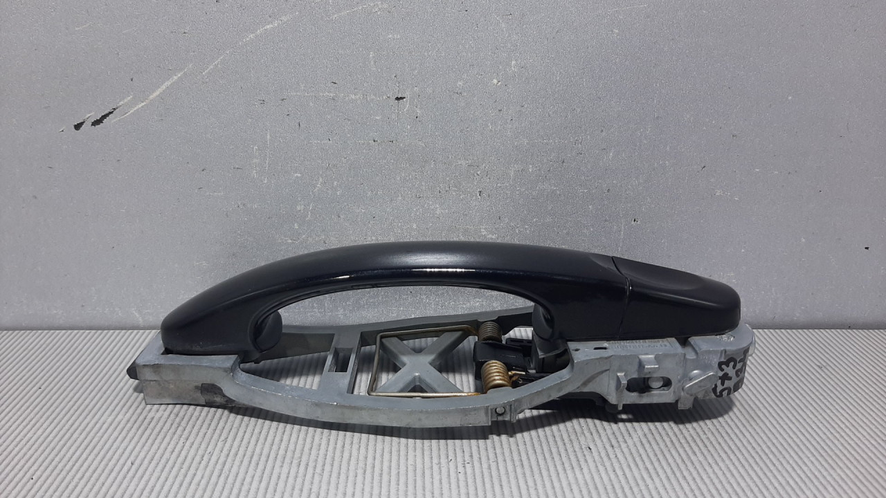 DIJELOVI RUCKA VRATA VW TOURAN > 10-15 1T0837885B