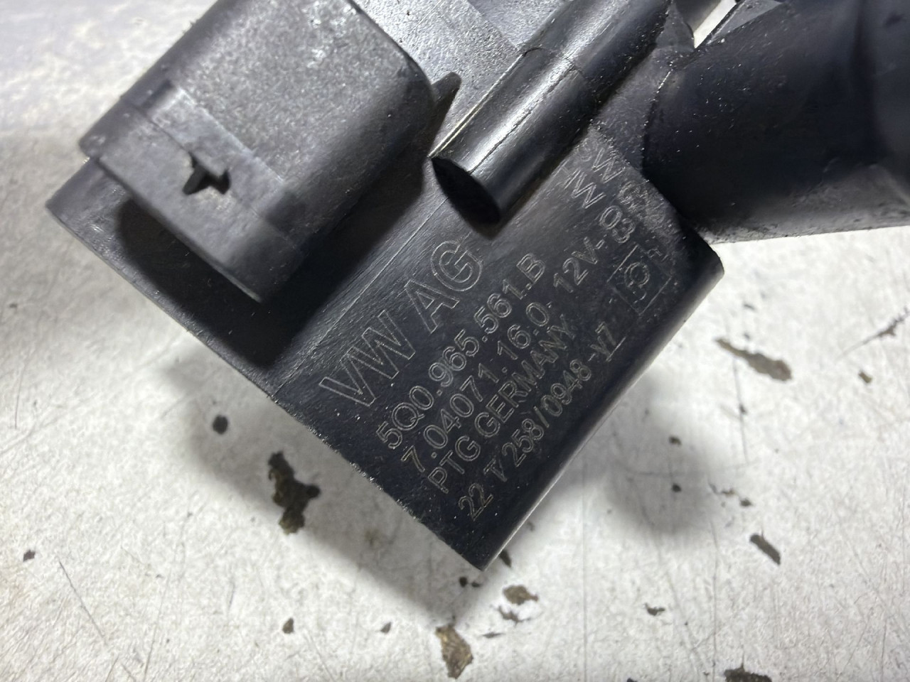 DIJELOVI POMOCNA PUMPA VODE AUDI Q3 > 18- 2.0 5Q0965561B
