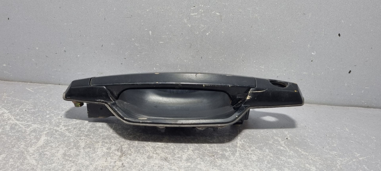 DIJELOVI RUCKA VRATA HYUNDAI TERRACAN > 01-04 82650H1010