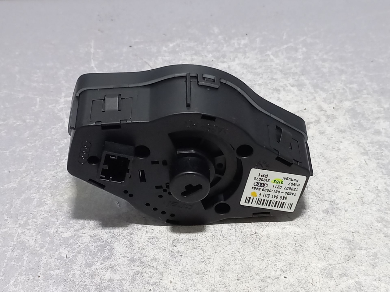 PREKIDACI SVJETLA AUDI A4 (B8) > 07-11 8K0941531E